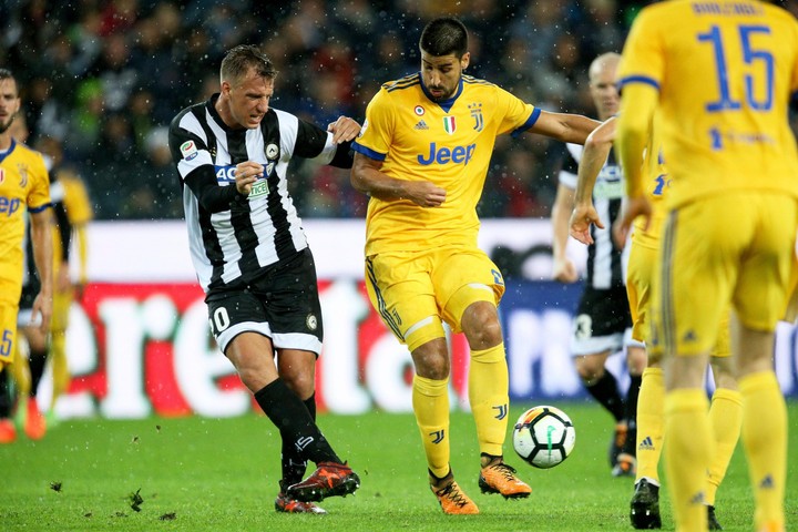 Juventus s desiatimi hráčmi deklasoval Udinese